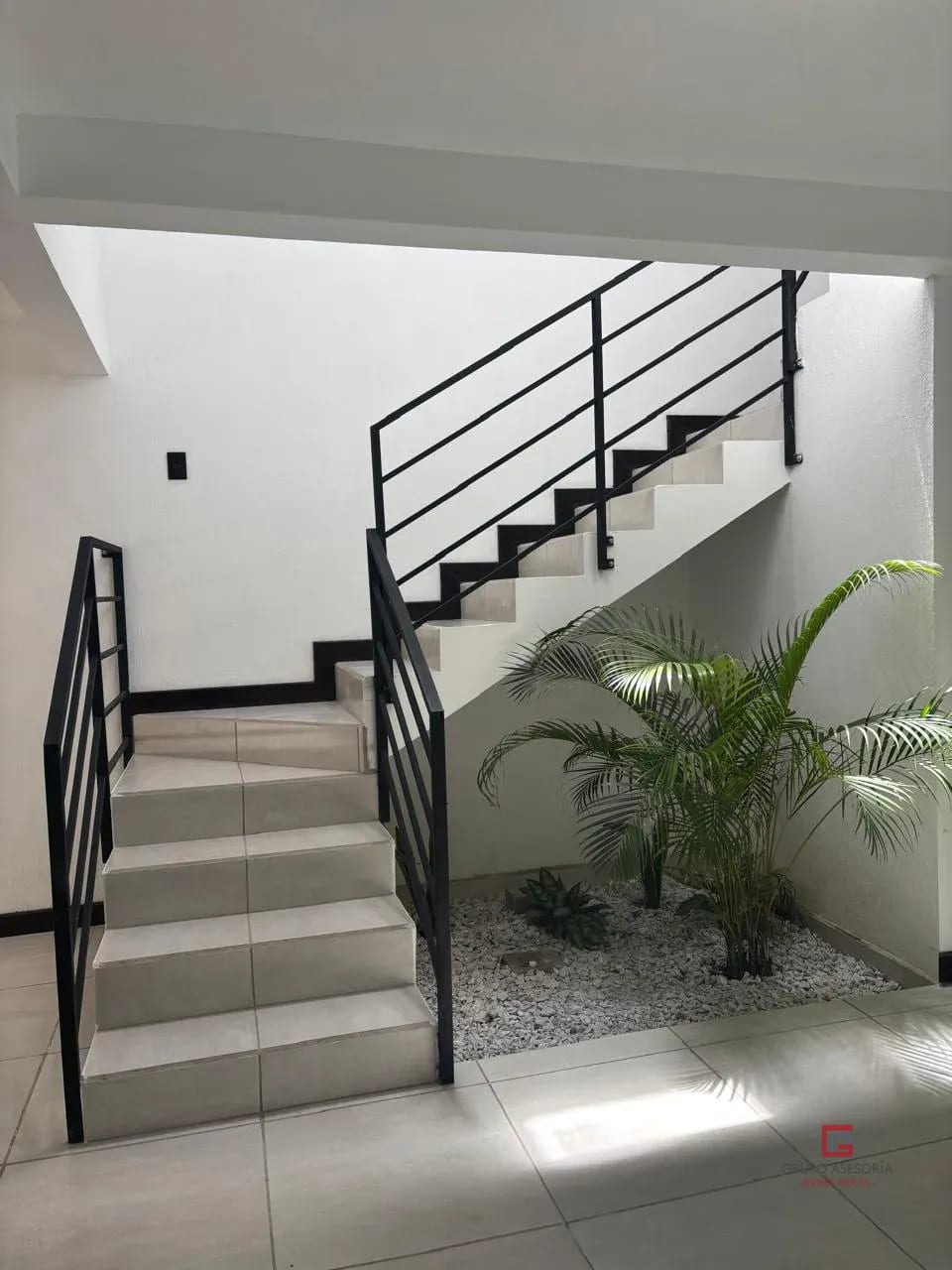 Moderna casa en venta en Residenciales San José Km 22.2 CAES — Casa en Venta en Fraijanes, Carretera a El Salvador, Guatemala, Ciudad — foto 2 de 9