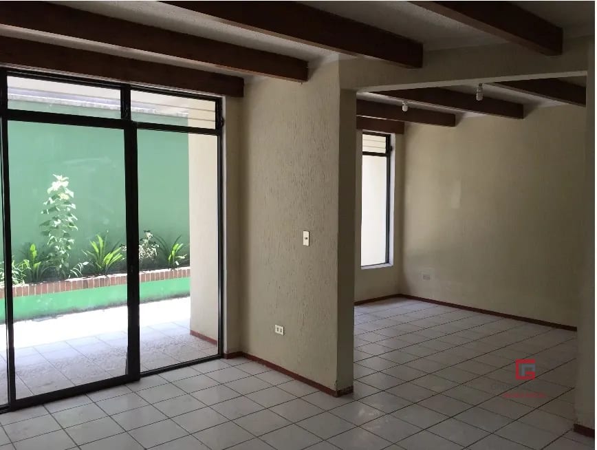 Casas en venta Lourdes zona 16 — Casa en Venta en Lourdes, Zona 16, Guatemala, Ciudad — foto 2 de 11