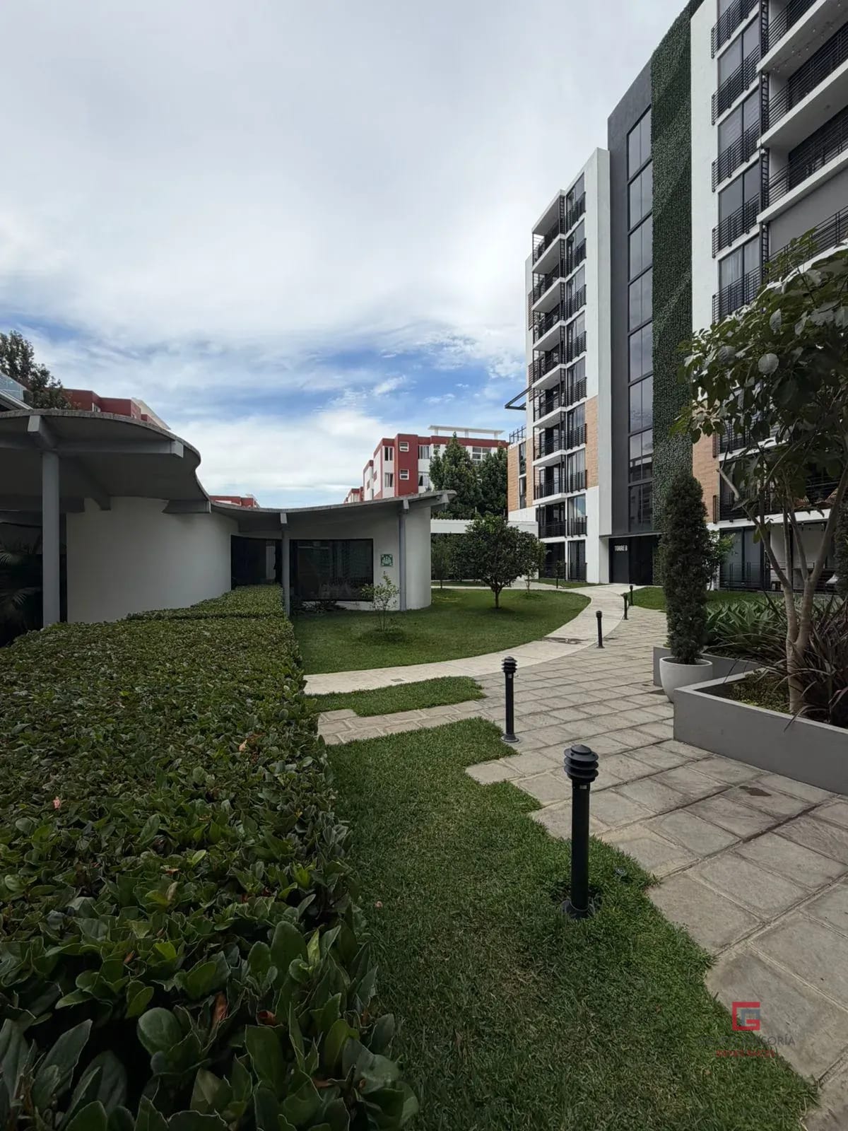 Apartamento en renta Be14 zona 14 — Apartamento en Alquiler en Be14, Zona 14, Guatemala, Ciudad — foto 1 de 12