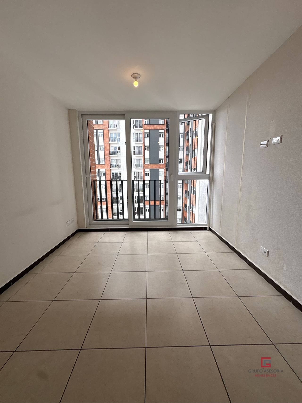 Apartamento en renta Parque San Jorge zona 11 — Apartamento en Alquiler en Parque San Jorge, Zona 11, Guatemala, Ciudad — foto 2 de 11