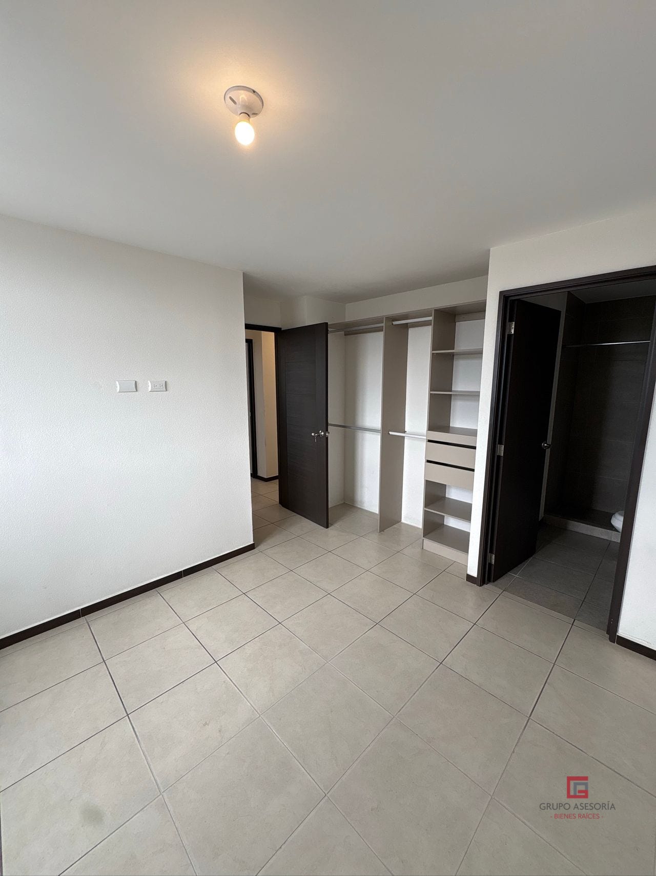 Apartamento en renta Parque San Jorge zona 11 — Apartamento en Alquiler en Parque San Jorge, Zona 11, Guatemala, Ciudad — foto 6 de 11
