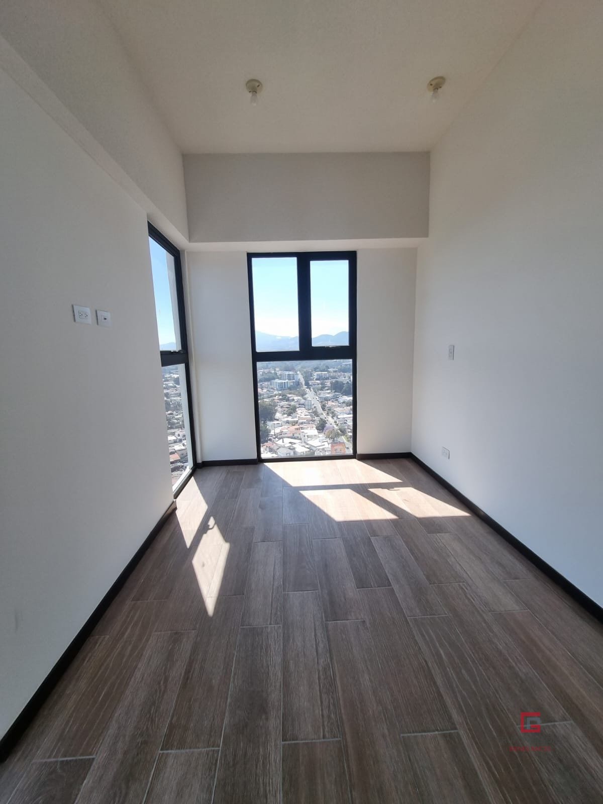 Apartamento en venta en Altaire, zona 11 — Apartamento en Venta en Zona 11, Guatemala, Ciudad — foto 2 de 16