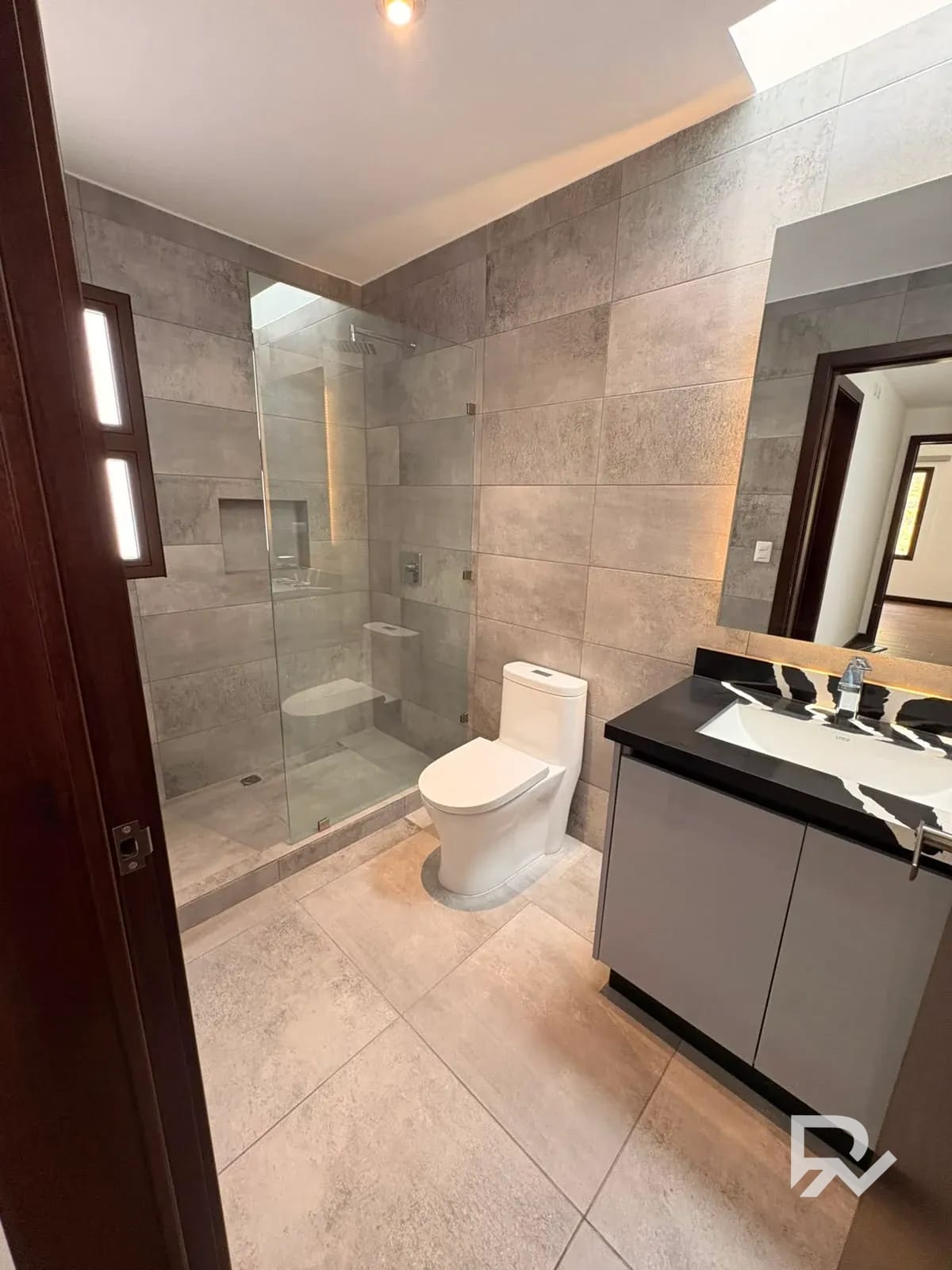 Casa en alquiler en Condominio La Reserva II Lomas de San Isidro, Zona — Casa en Alquiler en Zona 16, Guatemala, Ciudad — foto 2 de 17