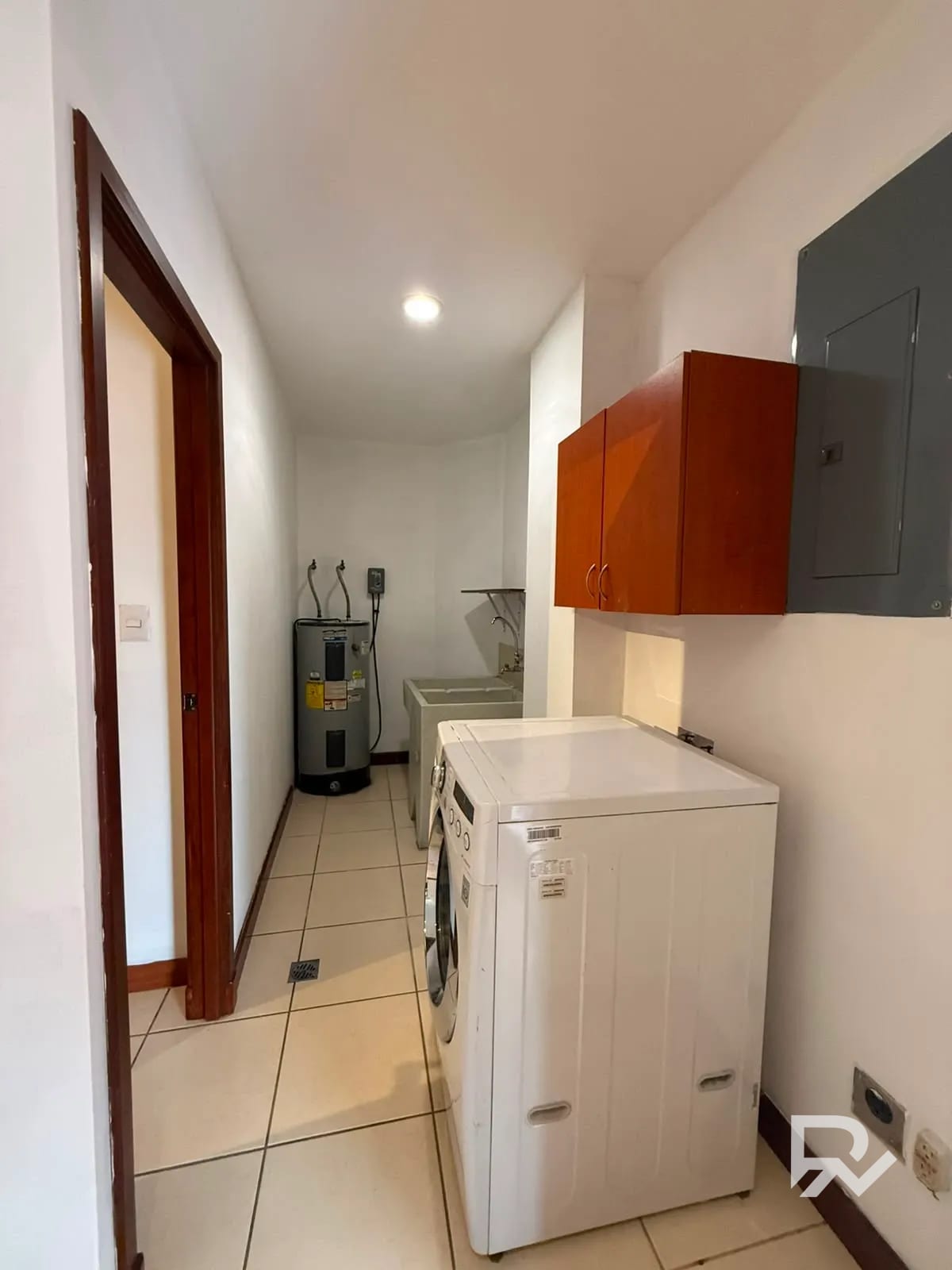 Venta de amplió apartamento en zona 14 La Villa — Apartamento en Venta en Zona 14, Guatemala, Ciudad — foto 9 de 17
