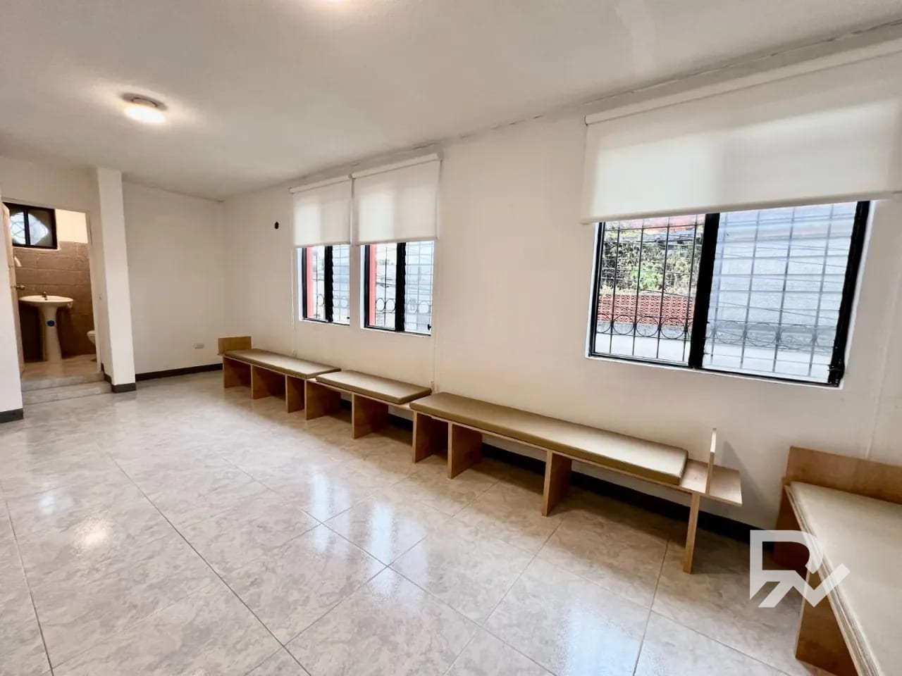 Alquiler de oficinas/clínicas en 1ERA avenida zona 1. — Oficina en Alquiler en Zona 1, Guatemala, Ciudad — foto 4 de 12