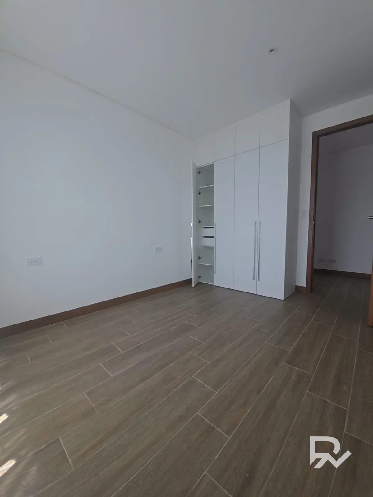 Alquiler de apartamento en Ferre Diez, en zona 10 — Apartamento en Alquiler en Zona 10, Guatemala, Ciudad — foto 10 de 15