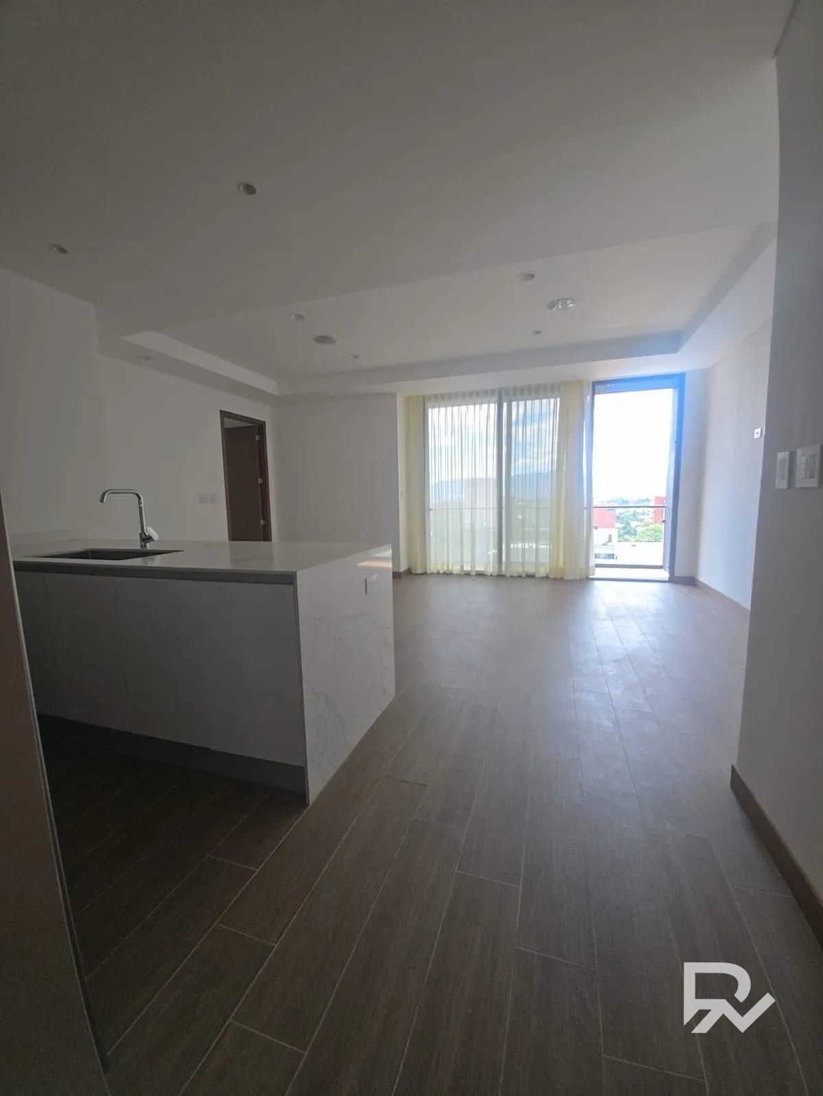 Alquiler de apartamento en Ferre Diez, en zona 10 — Apartamento en Alquiler en Zona 10, Guatemala, Ciudad — foto 6 de 15
