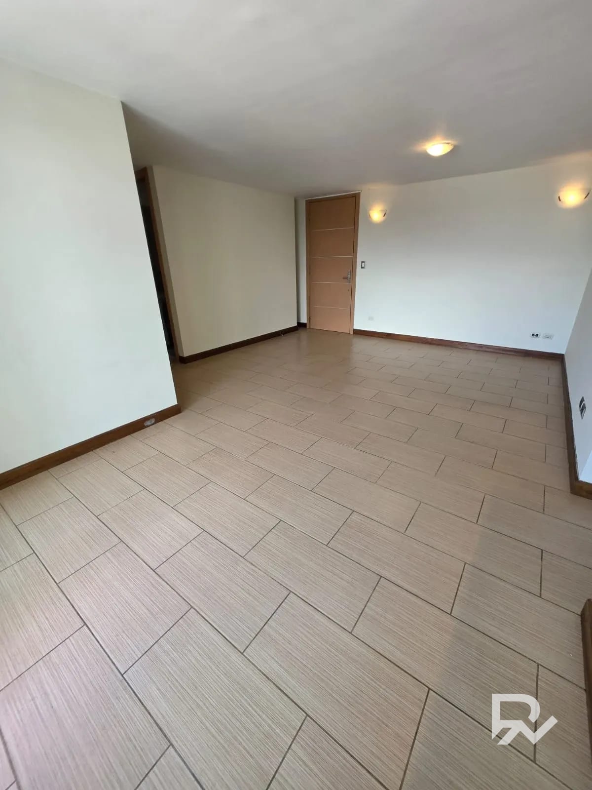 Apartamento en Renta | Condado la Villa Zona 14 — Apartamento en Alquiler en Zona 14, Guatemala, Ciudad — foto 2 de 17