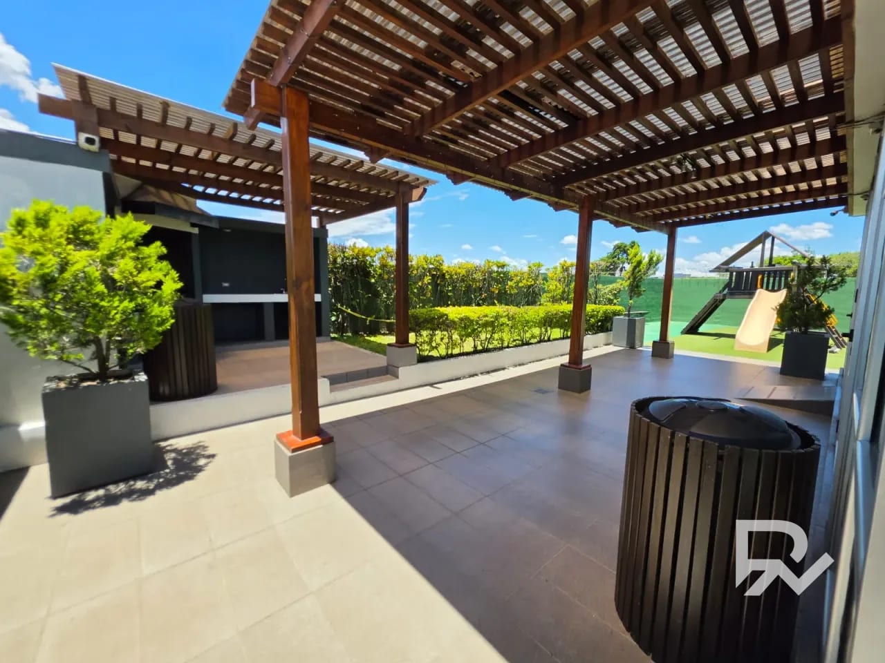 Apartamento en Renta | Condado la Villa Zona 14 — Apartamento en Alquiler en Zona 14, Guatemala, Ciudad — foto 14 de 17