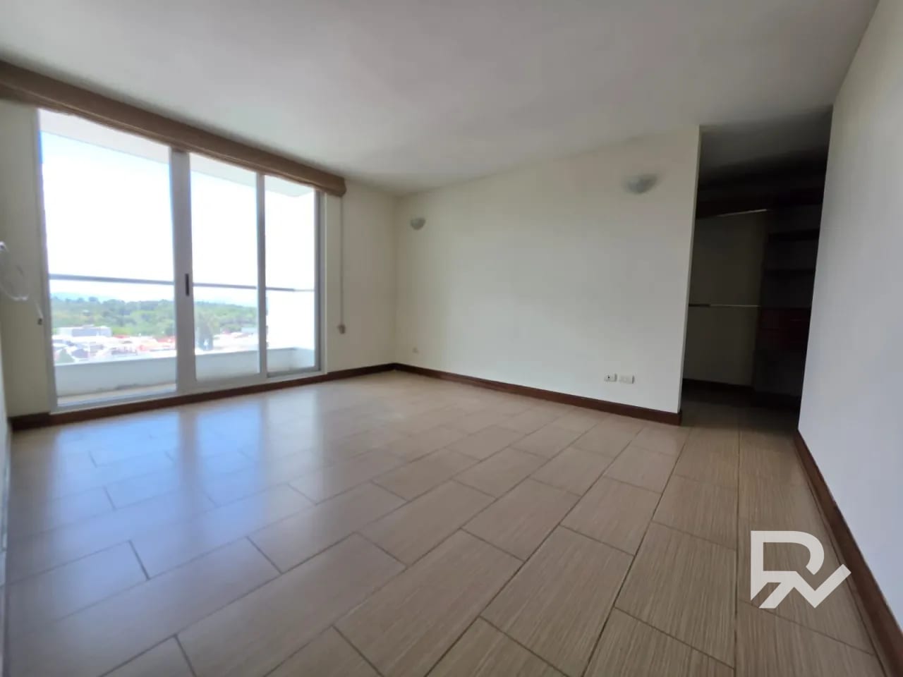 Apartamento en Renta | Condado la Villa Zona 14 — Apartamento en Alquiler en Zona 14, Guatemala, Ciudad — foto 1 de 17