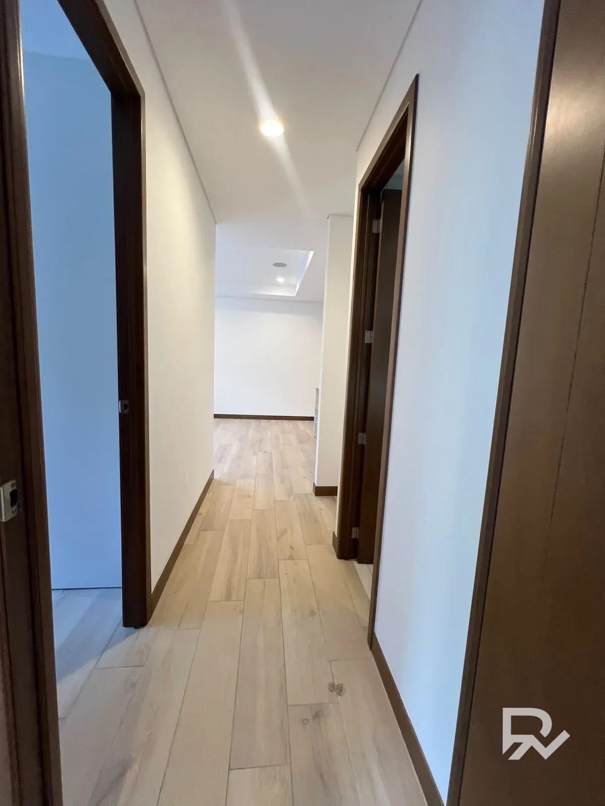 Alquiler de hermoso apartamento en Ferre Diez zona 10 para estrenar — Apartamento en Alquiler en Ferré Diez, Zona 10, Guatemala, Ciudad — foto 4 de 17