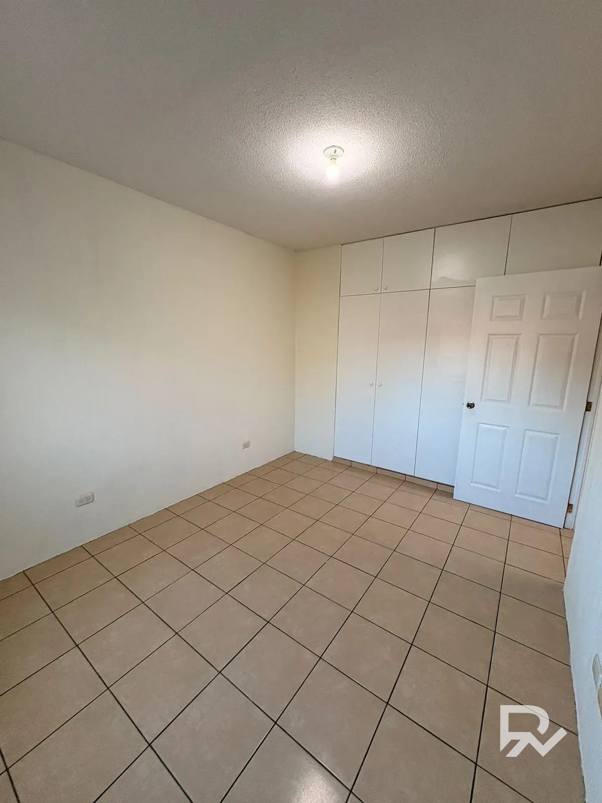 Venta de Casa en las Fuentes II, Zona 16 — Casa en Venta en Las Fuentes II, Zona 16, Guatemala, Ciudad — foto 14 de 17