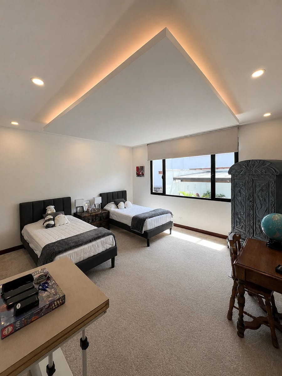 Vista Hermosa 1, Zona 15 | Moderna Casa, con Piscina y Amplios Espacio — Casa en Venta en Vista Hermosa I, Zona 15, Guatemala, Ciudad — foto 9 de 17