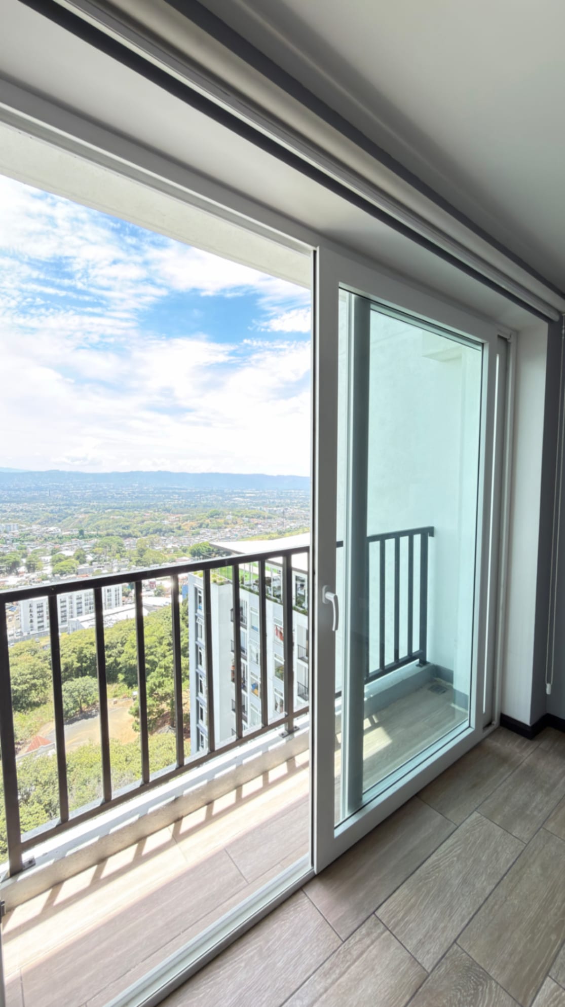 APARTAMENTO RENTA O VENTA SAKAI Z.1 MIXCO Carretera Interamericana — Apartamento en Venta en Sakai, Zona 1 Mixco, Guatemala, Ciudad — foto 4 de 10