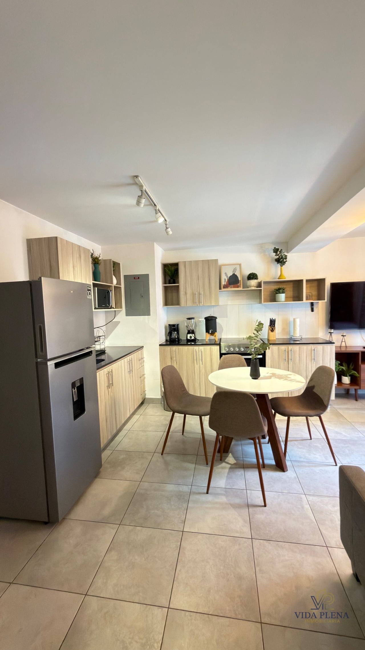 Apartamento en Renta Amueblado/Modra Z.4 — Apartamento en Alquiler en Modra, Zona 4, Guatemala, Ciudad — foto 2 de 16