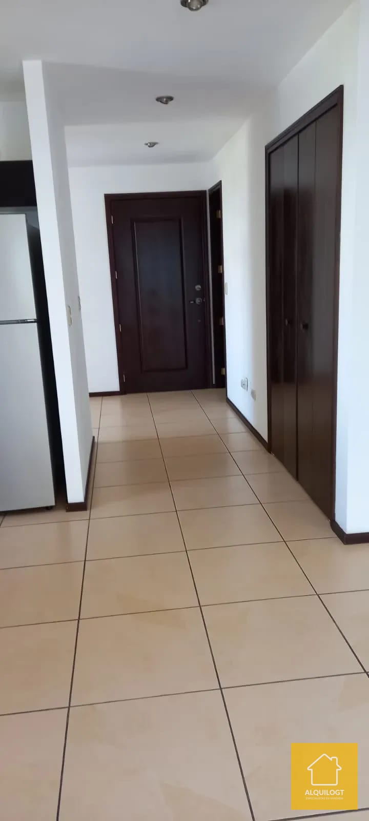 Apartamento en Madeleine zona 10 — Apartamento en Alquiler en Zona 10, Guatemala, Ciudad — foto 3 de 10