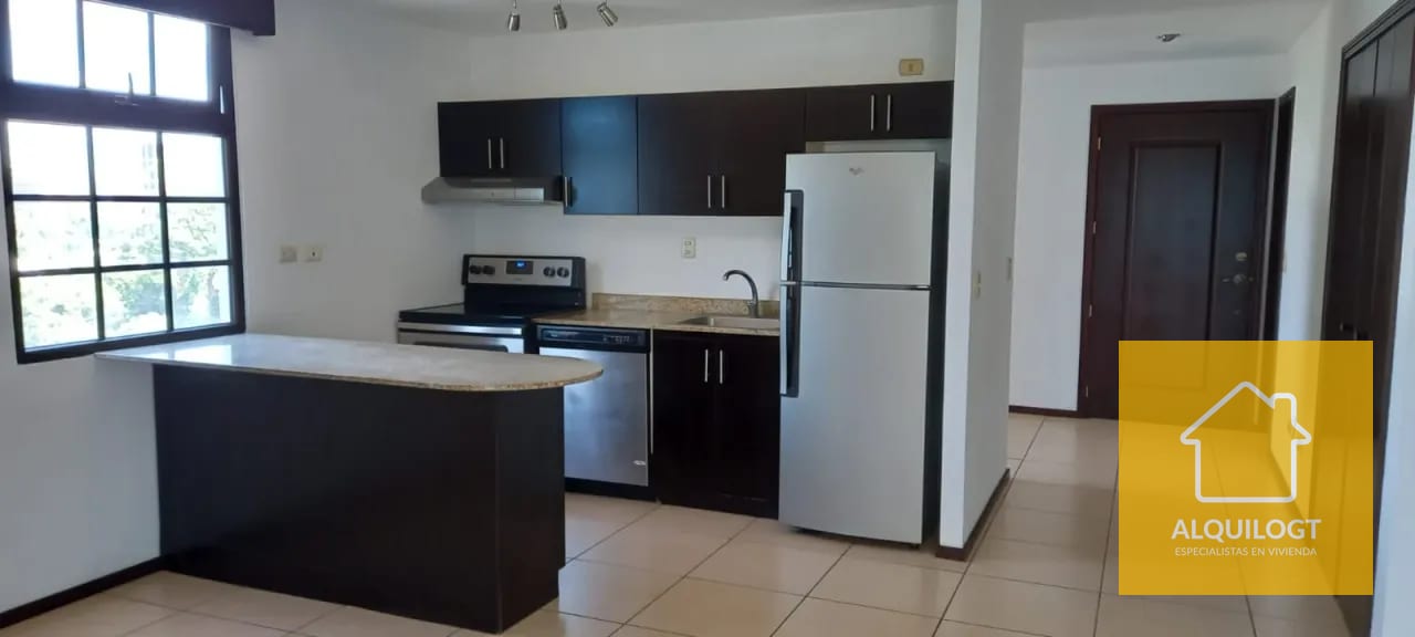 Apartamento en Madeleine zona 10 — Apartamento en Alquiler en Zona 10, Guatemala, Ciudad — foto 1 de 10