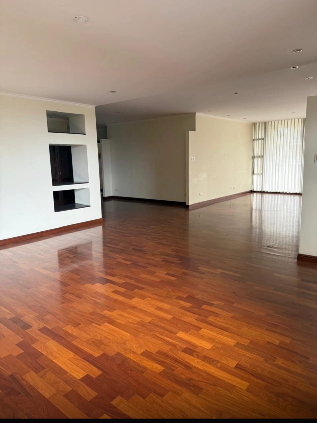 Vivir con Estilo con Confort — Apartamento en Alquiler en Quinta Bella, Zona 14, Guatemala, Ciudad — foto 1 de 4