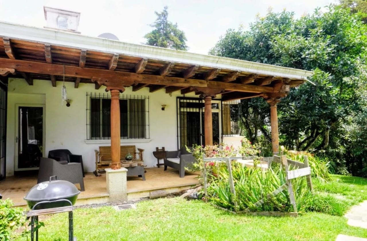 Amplia y Acogedora Residencia — Casa en Venta en San José Pinula, Guatemala, Ciudad — foto 2 de 6