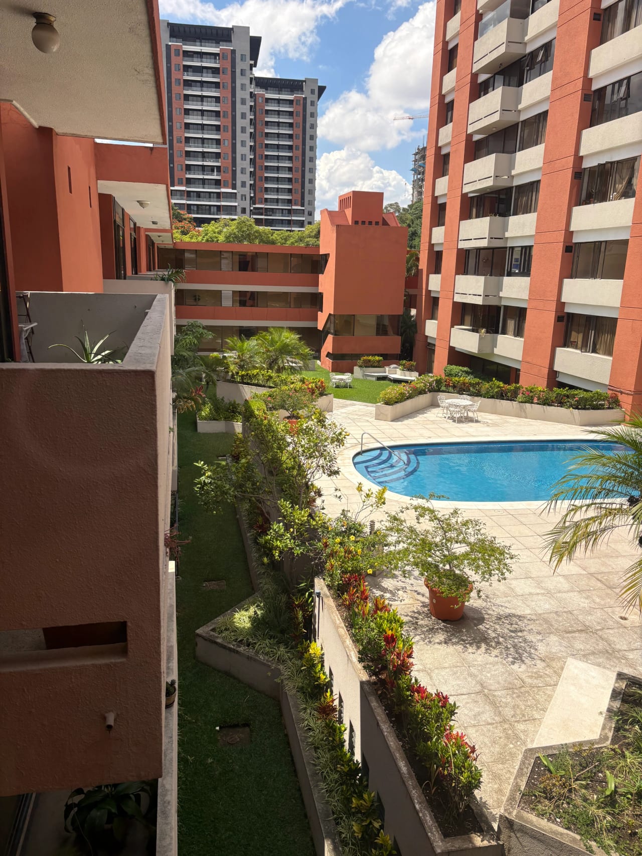 Espectacular Villa Real, Amueblado — Apartamento en Alquiler en Villareal, Zona 10, Guatemala, Ciudad — foto 3 de 5