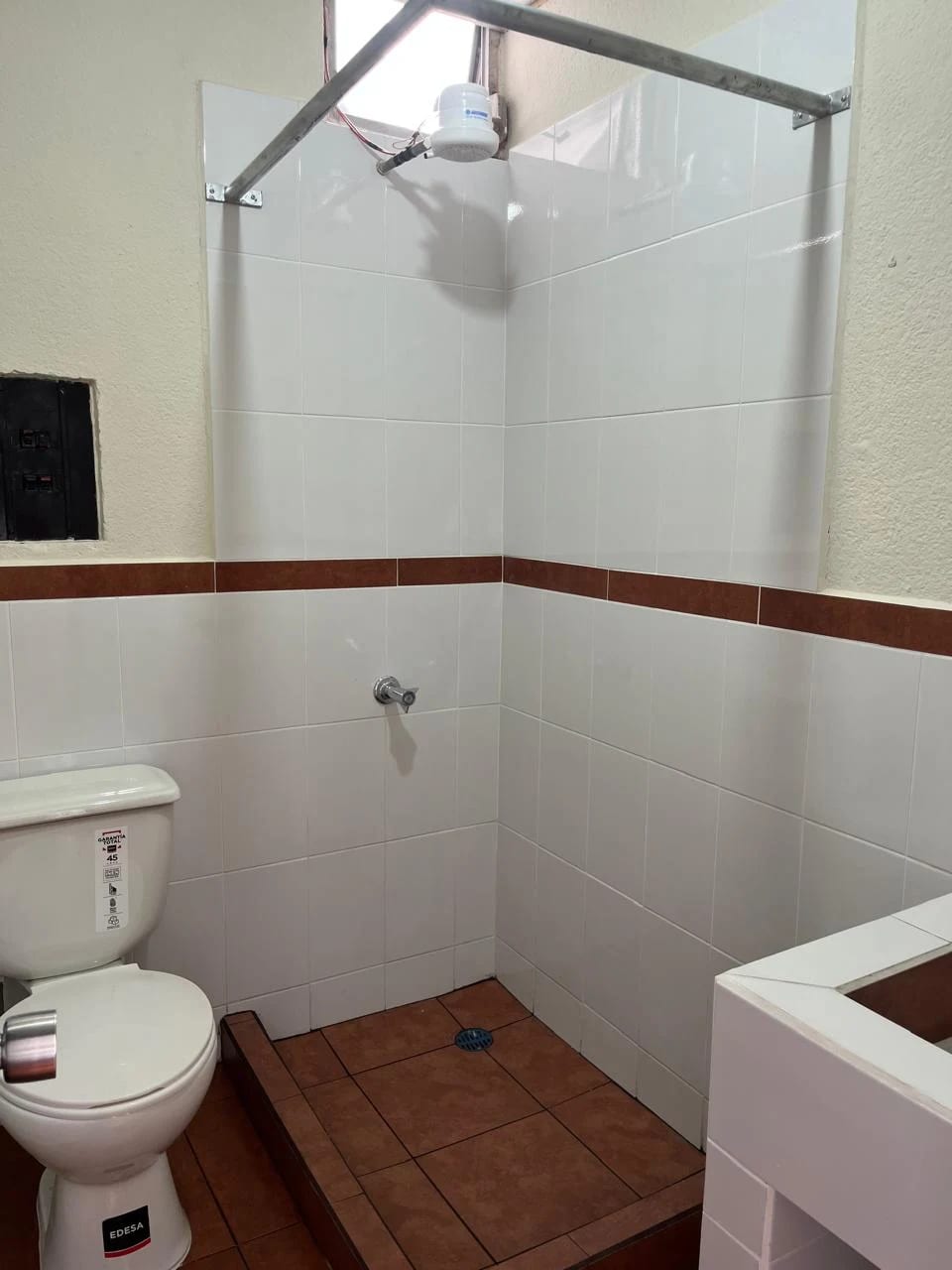 OFICINA EN TIVOLI, ZONA 9 — Oficina en Alquiler en Tívoli, Zona 9, Guatemala, Ciudad — foto 2 de 8