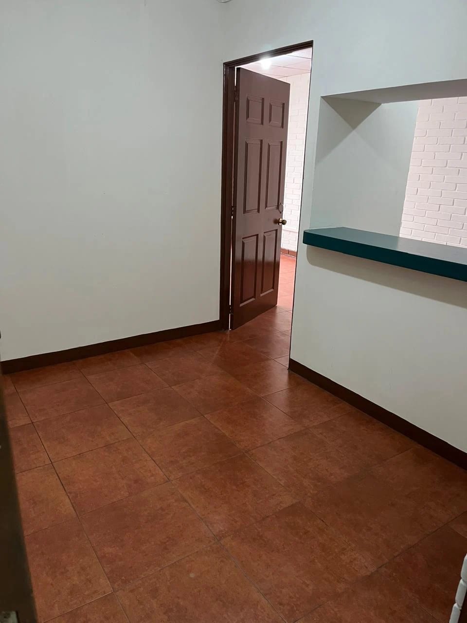 OFICINA EN TIVOLI, ZONA 9 — Oficina en Alquiler en Tívoli, Zona 9, Guatemala, Ciudad — foto 6 de 8