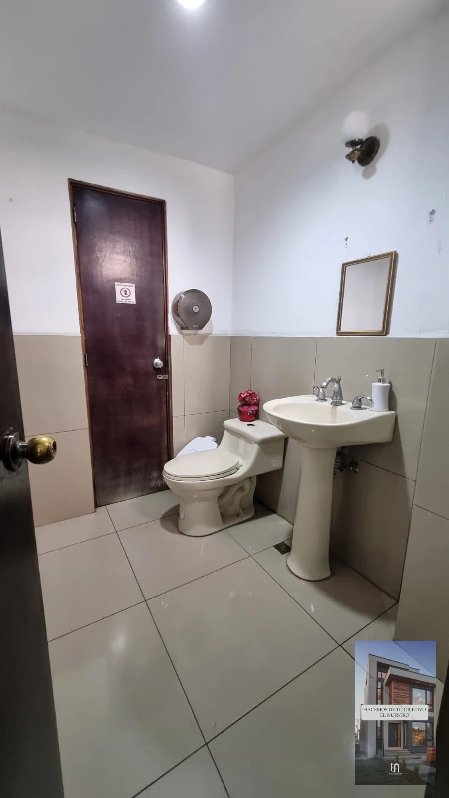 ALQUILO OFICINA EN AVENIDA REFORMA ZONA 9 / 143 M2 — Oficina en Alquiler en El Reformador, Zona 9, Guatemala, Ciudad — foto 4 de 14