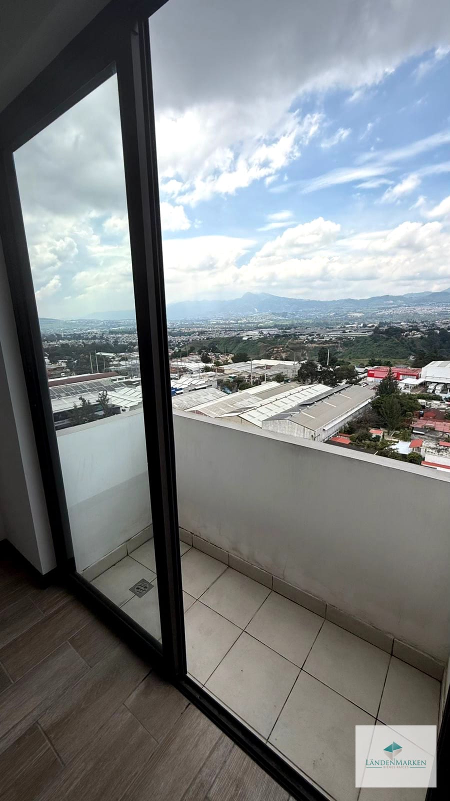 APARTAMENTO AMPLIO PARA ESTRENAR EN EDIFICIO PETÁPOLIS ZONA 12 — Apartamento en Alquiler en Petápolis, Zona 12, Guatemala, Ciudad — foto 15 de 16