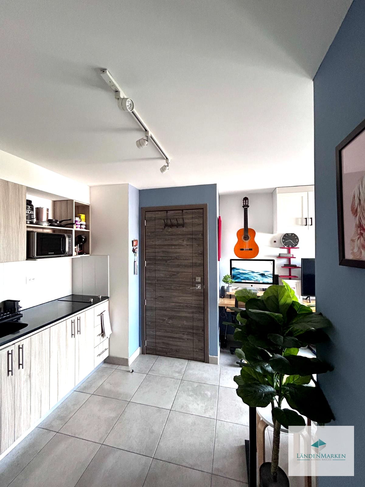 MODERNO APARTAMENTO VENTA EN ZONA 4 — Apartamento en Venta en Modra, Zona 4, Guatemala, Ciudad — foto 2 de 13