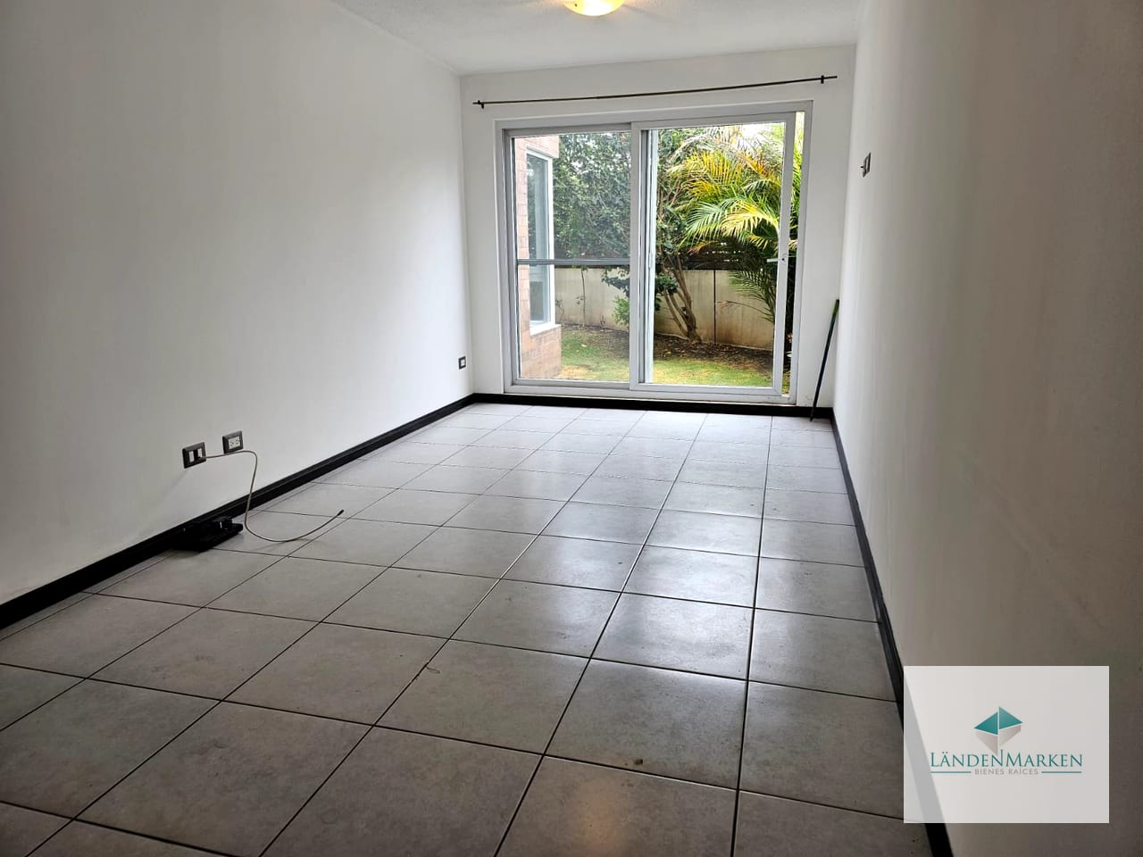 ALQUILER DE APARTAMENTO EN ZONA 11 , LAS CHARCAS . — Apartamento en Alquiler en Vistas de Las Charcas, Zona 11, Guatemala, Ciudad — foto 1 de 14