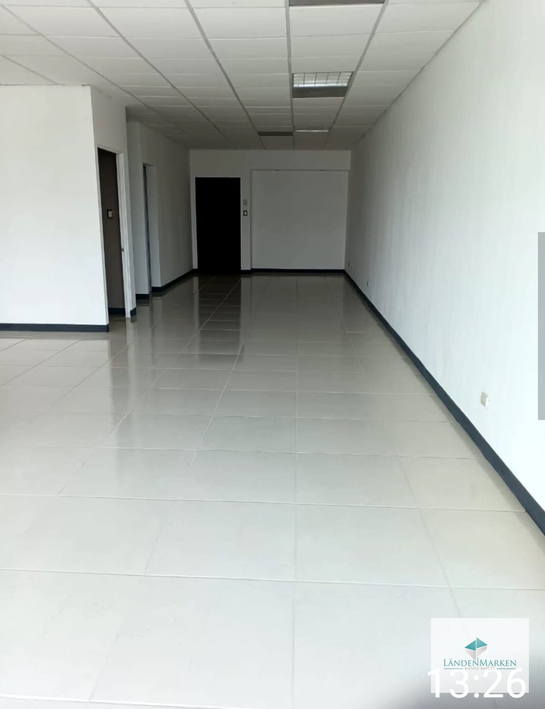 ALQUILER DE OFICINA EN ZONA PRADERA ZONA 10 TORRE 3 — Oficina en Alquiler en Zona Pradera, Zona 10, Guatemala, Ciudad — foto 1 de 4