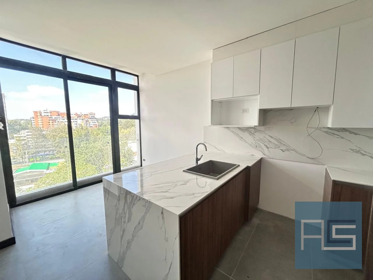Moderno e iluminado apartamento en Alquiler para estrenar en Vista Hermosa II Zona 15 — Apartamento en Alquiler en Arles, Zona 15, Guatemala, Ciudad — foto 1 de 14