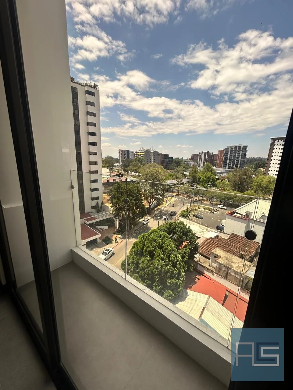 Moderno apartamento en Alquiler para estrenar en Vista Hermosa II Zona 15 — Apartamento en Alquiler en Arles, Zona 15, Guatemala, Ciudad — foto 3 de 14
