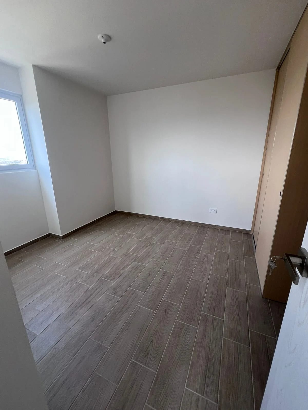 VENTA/RENTA APARTAMENTO ZONA 12 — Apartamento en Venta en Andares Doce, Zona 12, Guatemala, Ciudad — foto 5 de 9