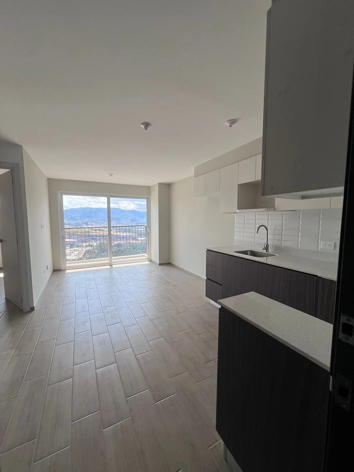 VENTA/RENTA APARTAMENTO ZONA 12 — Apartamento en Venta en Andares Doce, Zona 12, Guatemala, Ciudad — foto 1 de 9