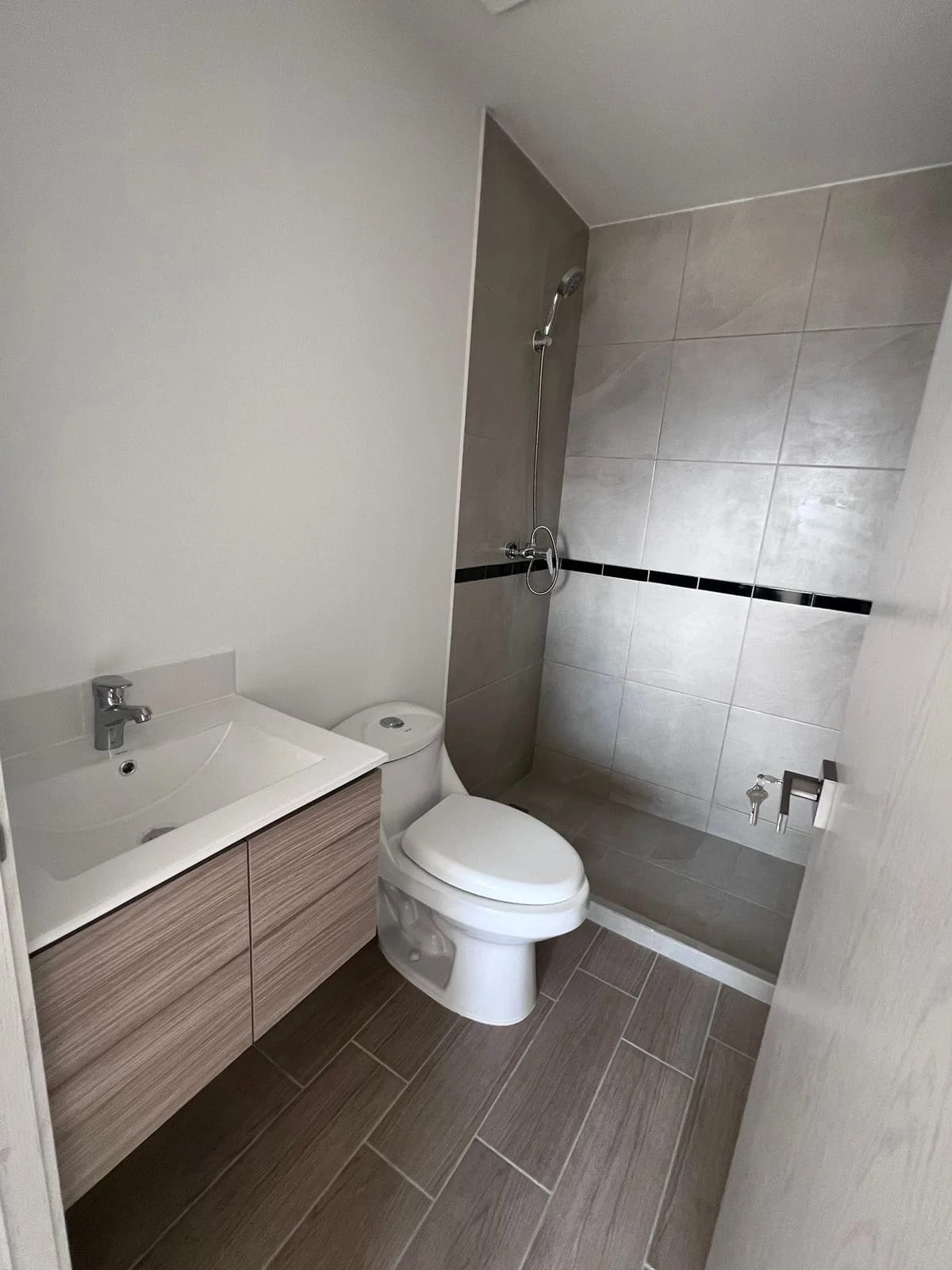 VENTA/RENTA APARTAMENTO ZONA 12 — Apartamento en Venta en Andares Doce, Zona 12, Guatemala, Ciudad — foto 9 de 9