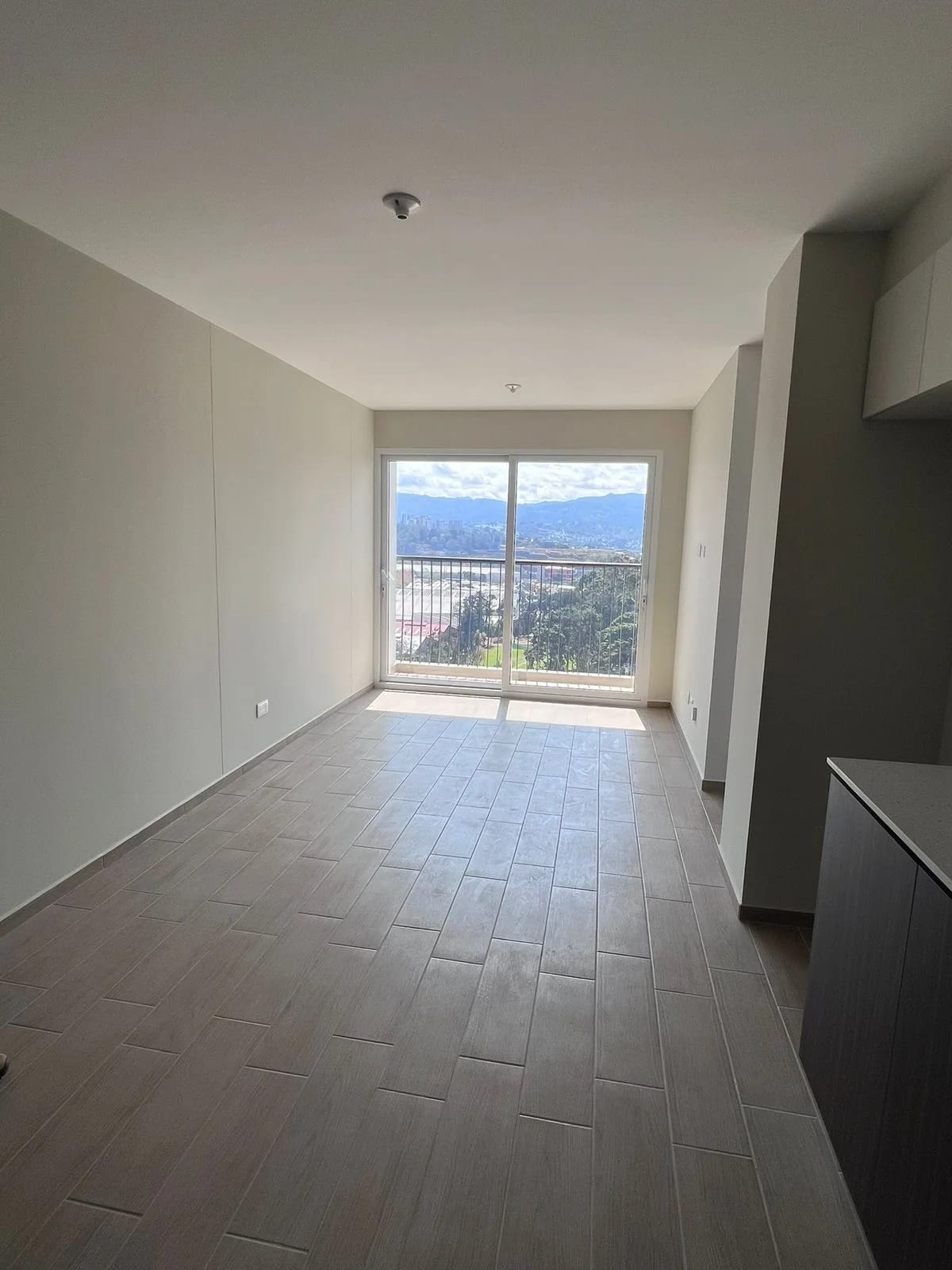 VENTA/RENTA APARTAMENTO ZONA 12 — Apartamento en Venta en Andares Doce, Zona 12, Guatemala, Ciudad — foto 3 de 9