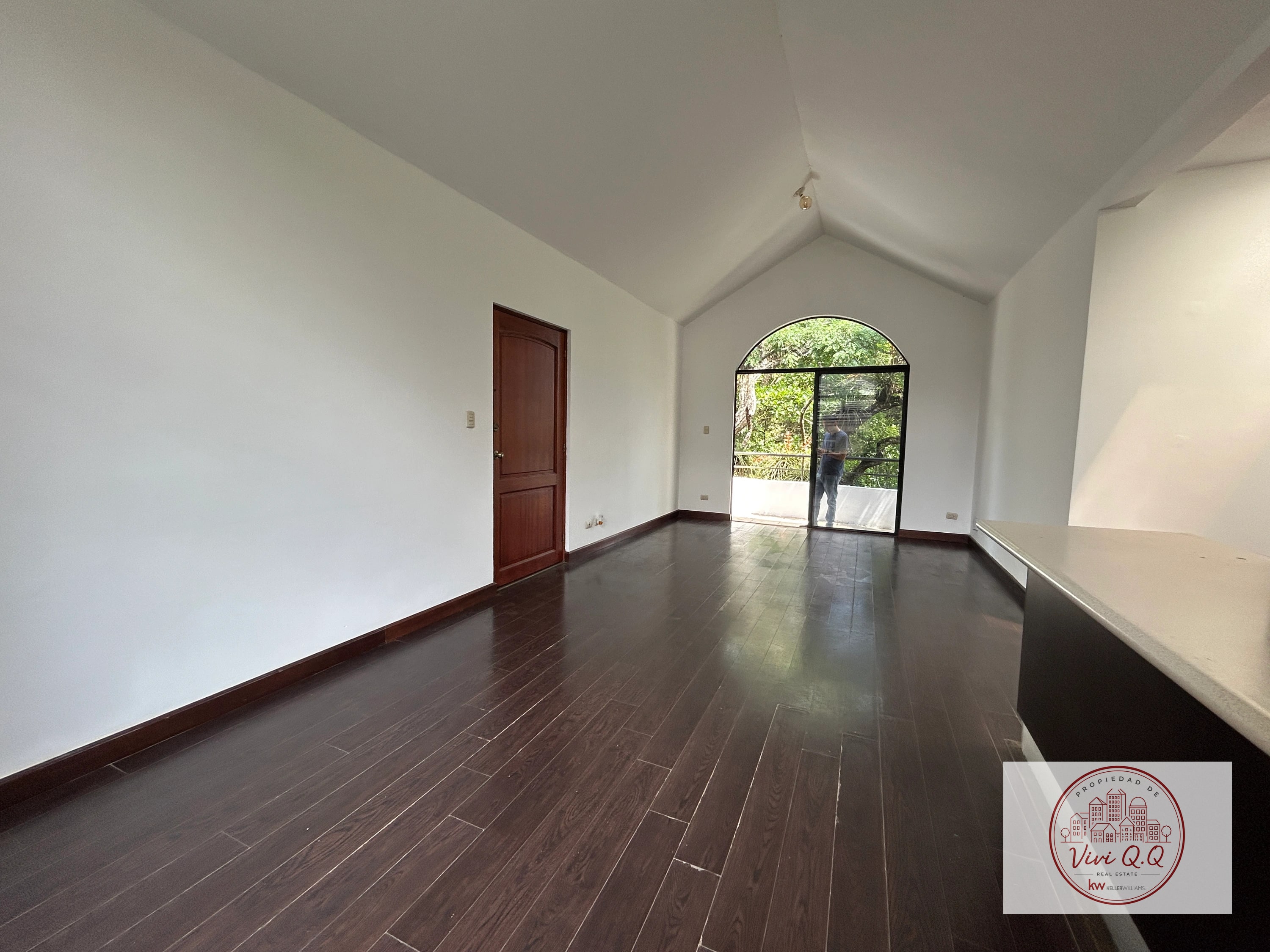 Apartamento en Renta cerca Sporta y UNIS — Apartamento en Alquiler en Villa Cafetto, Carretera a El Salvador, Guatemala, Ciudad — foto 3 de 16
