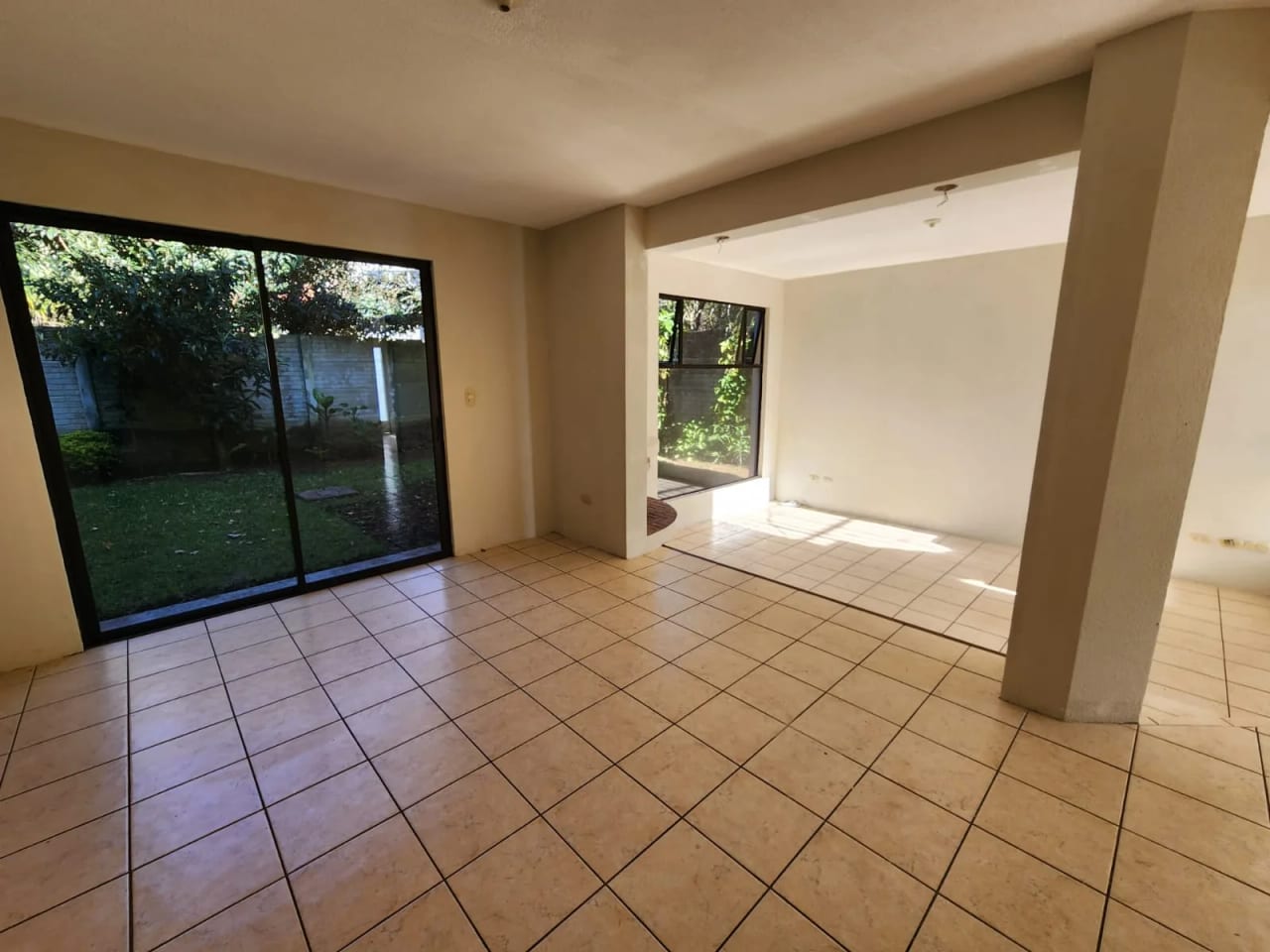 casa en venta en caes km. 19.5 — Casa en Venta en Carretera a El Salvador, Guatemala, Ciudad — foto 9 de 13