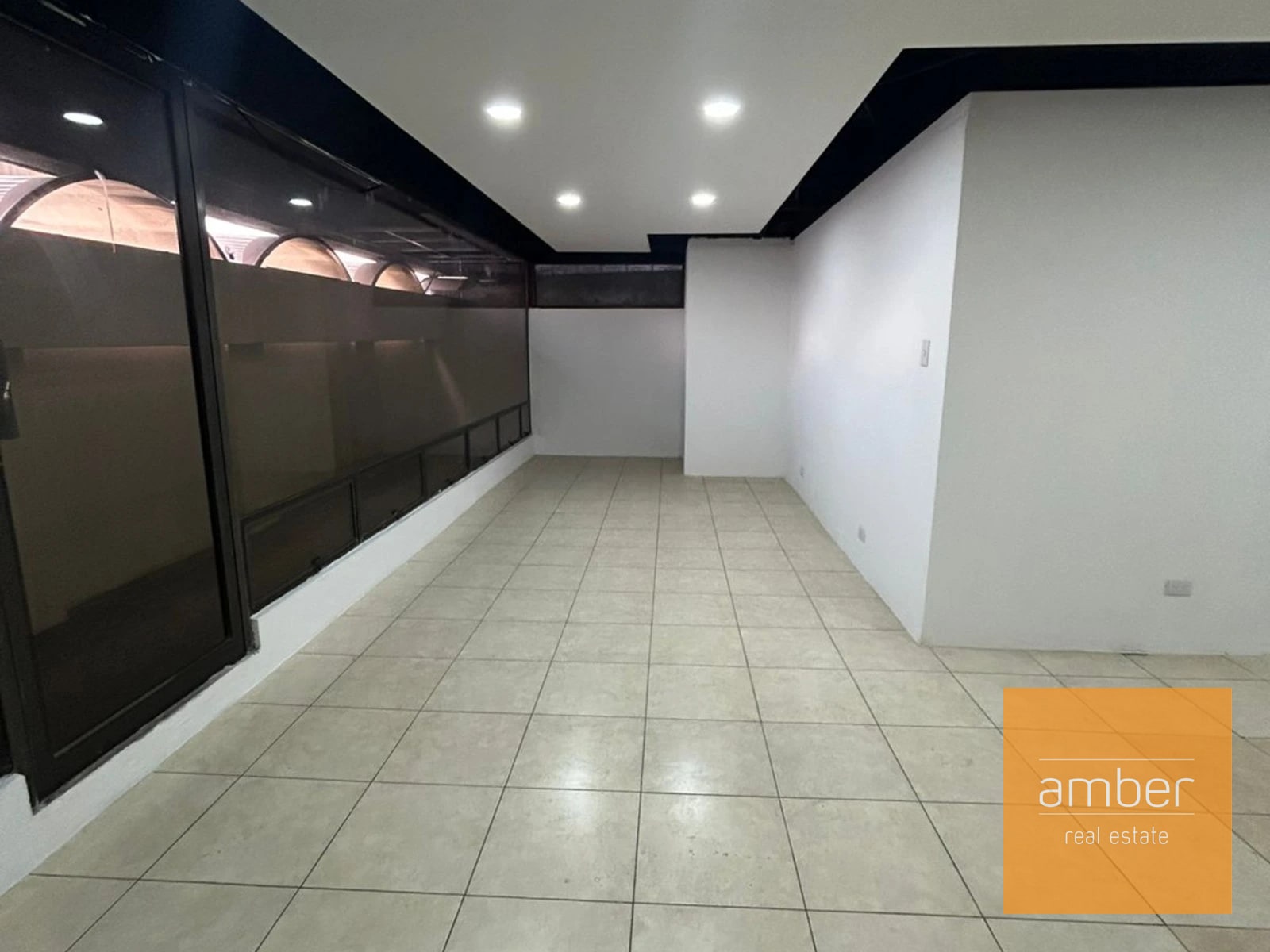 Oficina en Géminis 10, zona 10 — Oficina en Alquiler en Géminis 10, Zona 10, Guatemala, Ciudad — foto 1 de 4
