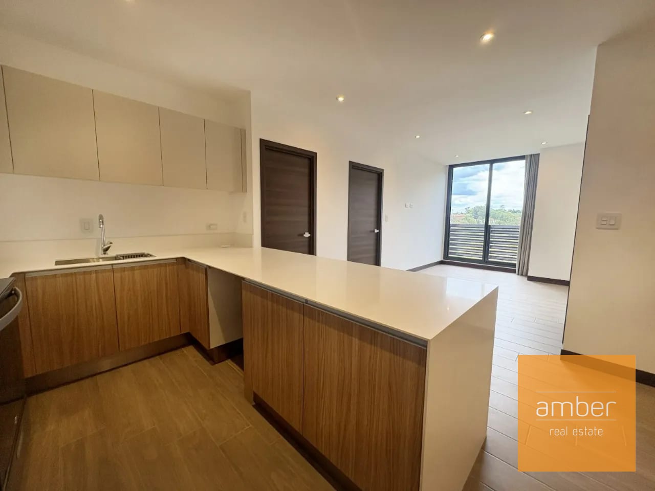 Apartamento en Spazio, zona 15 - Image 1