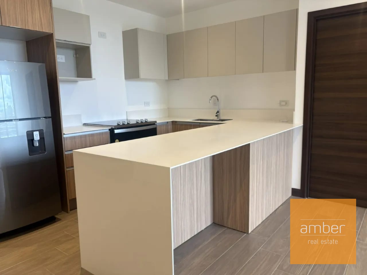 Apartamento en Spazio, zona 15 - Image 2