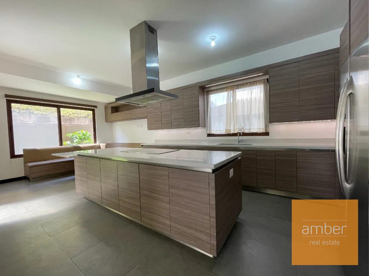 Casa en Lomas de San Isidro, zona 16 (copia) — Casa en Alquiler en Lomas de San Isidro, Zona 16, Guatemala, Ciudad — foto 4 de 11