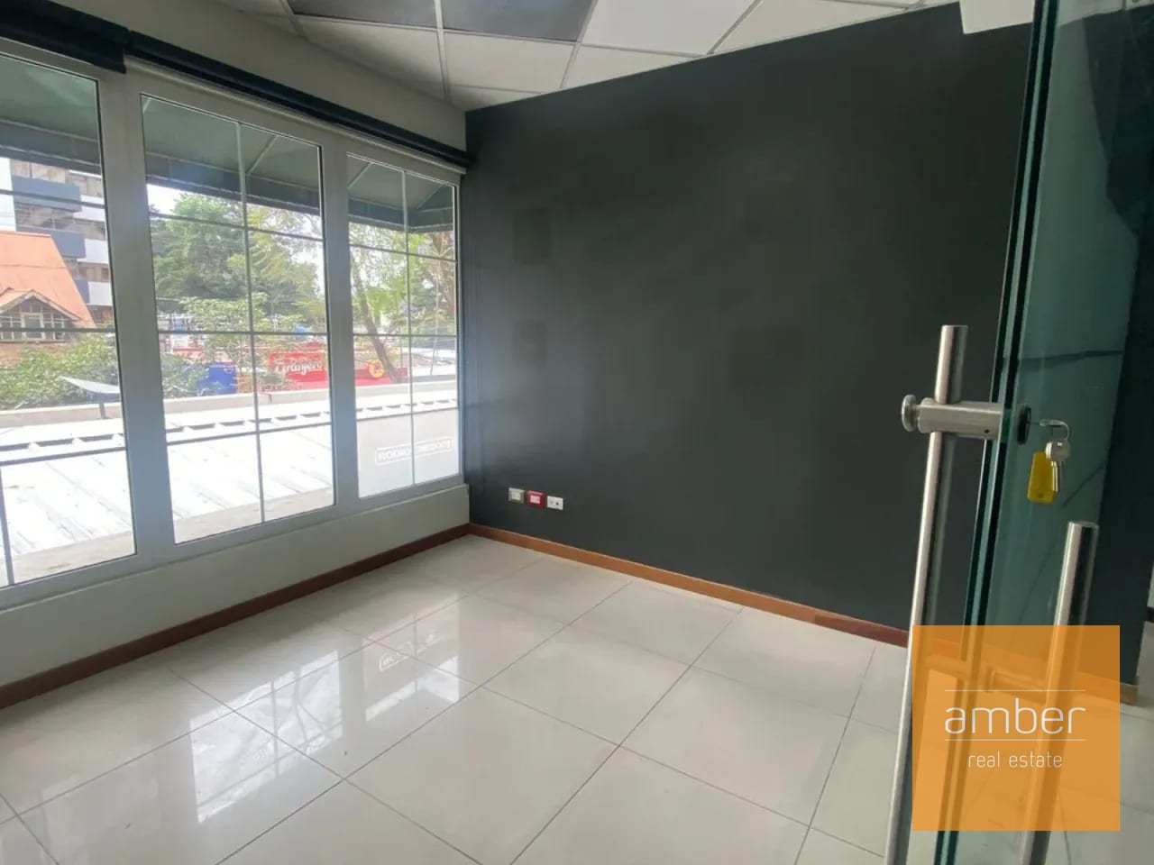 Oficina en Casa Veranda, Zona 10 — Oficina en Alquiler en Zona 10, Guatemala, Ciudad — foto 4 de 9