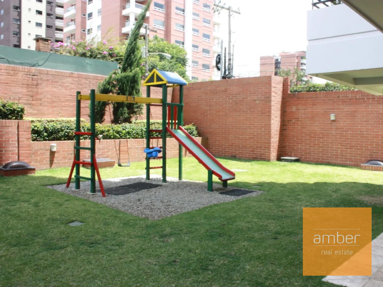 Apartamento amueblado en Almeira, zona 14 — Bodega / Ofibodega en Alquiler en Almeira, Zona 14, Guatemala, Ciudad — foto 7 de 7