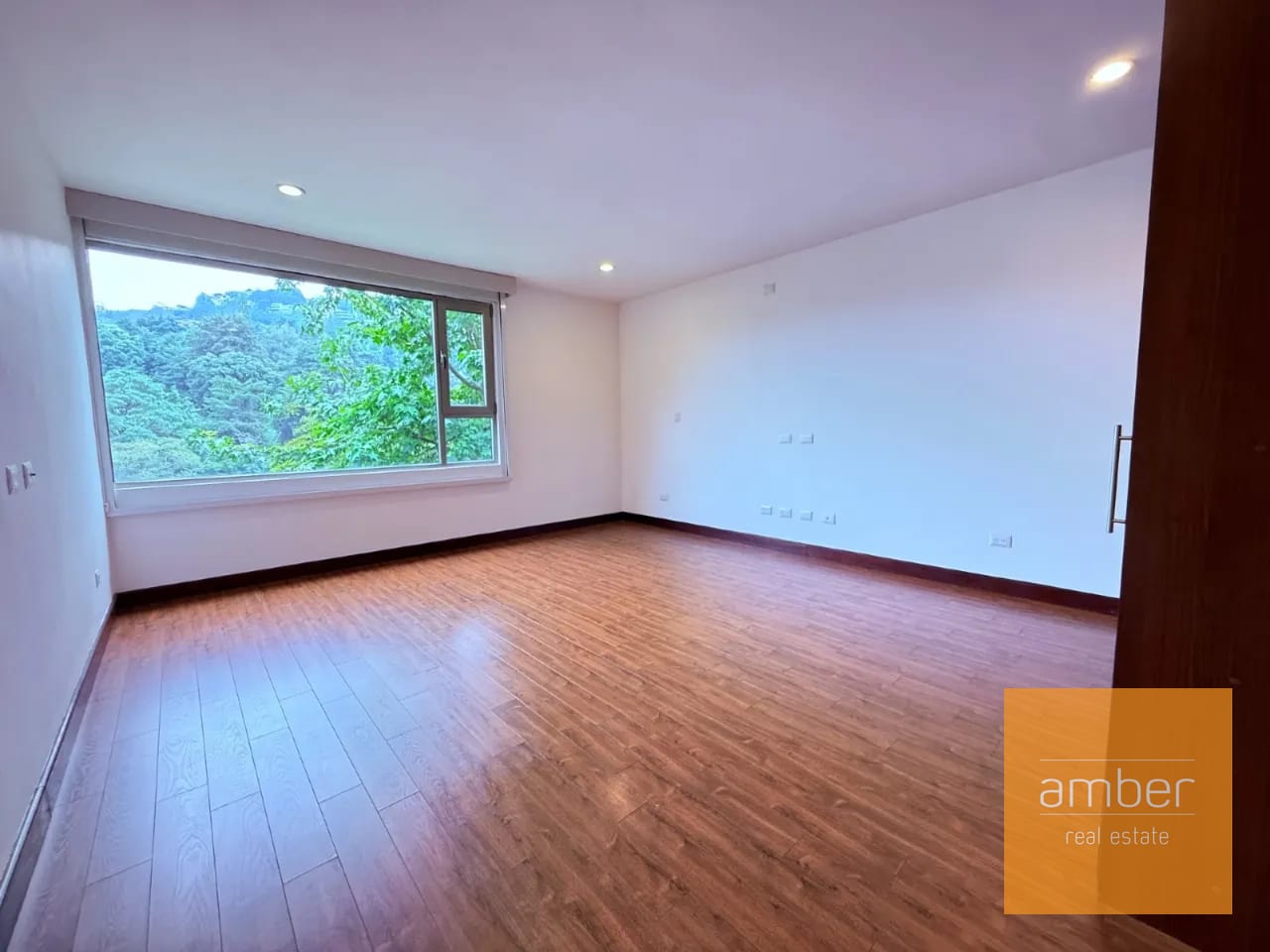 Casa en el Prado, zona 10 — Casa en Alquiler en El Prado, Zona 10, Guatemala, Ciudad — foto 9 de 16