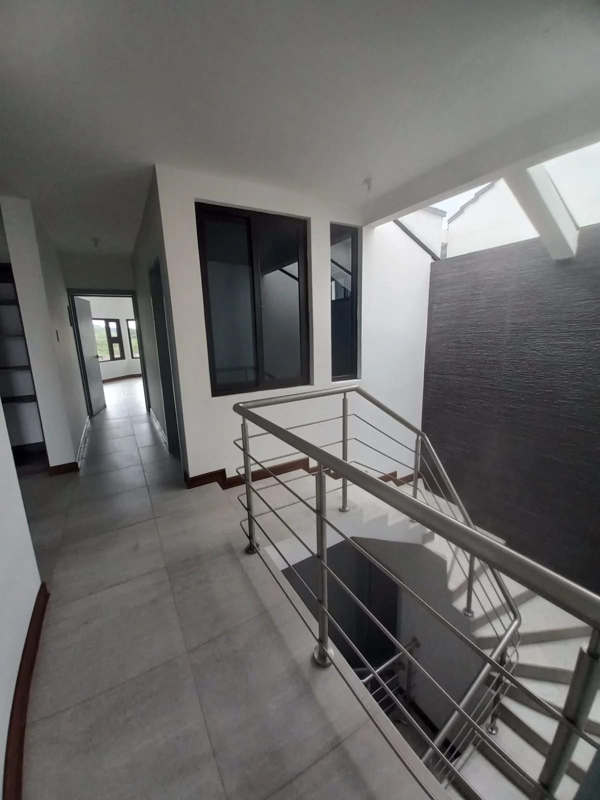 Casa con Apartamento Independiente en Venta, Residencial Los Manantiales, Km 19 Carretera a San José Pinula — Casa en Venta en San José Pinula, Guatemala, Ciudad — foto 4 de 14