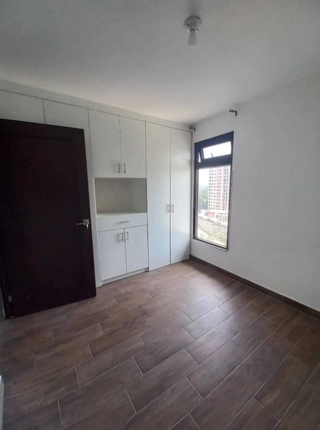 Apartamento en Alquiler – Edificio Balmes 47, Zona 11 — Apartamento en Alquiler en Balmes 47, Zona 11, Guatemala, Ciudad — foto 9 de 13