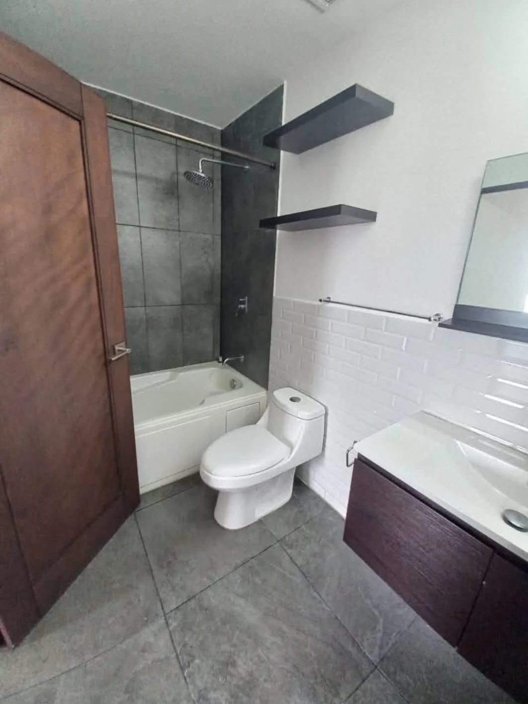 Apartamento en Alquiler – Edificio Balmes 47, Zona 11 — Apartamento en Alquiler en Balmes 47, Zona 11, Guatemala, Ciudad — foto 10 de 13