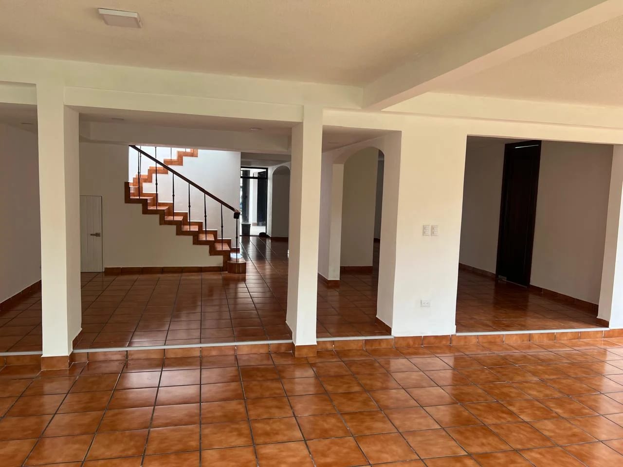 Casa en Alquiler – Zona 14 | Sector La Villa — Casa en Alquiler en La Villa, Zona 14, Guatemala, Ciudad — foto 4 de 14